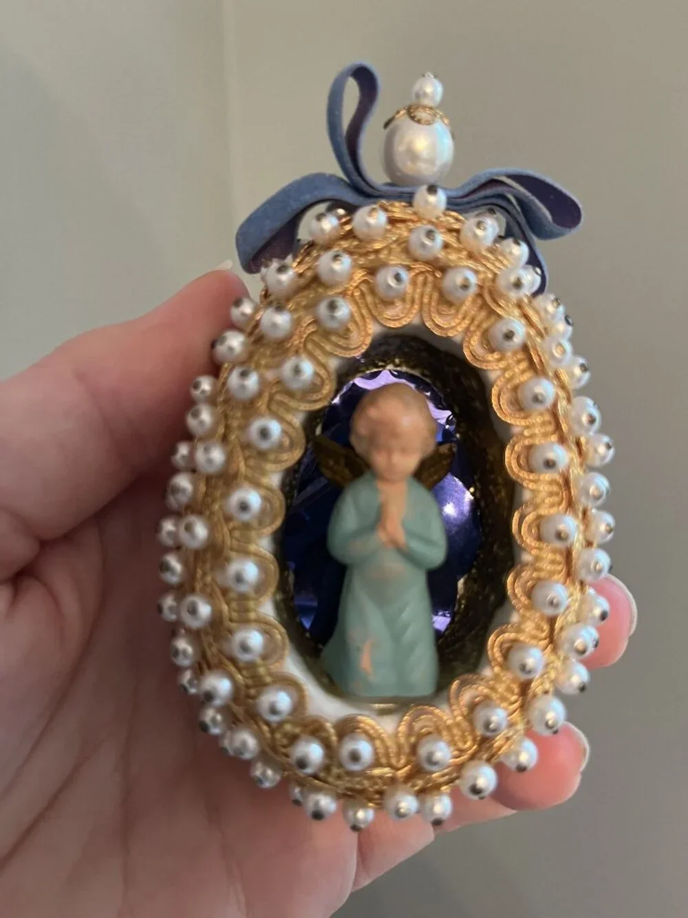 Vintage Beaded Push Pin Angel Diorama Ornament With Gold & Pearl